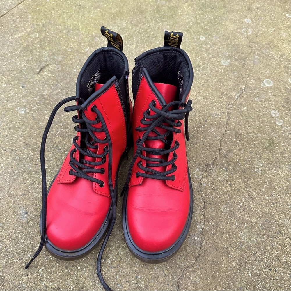 Kids Dr Martens 1460 J Air Wair Delaney Ankle Zipper Boots Red Size 2